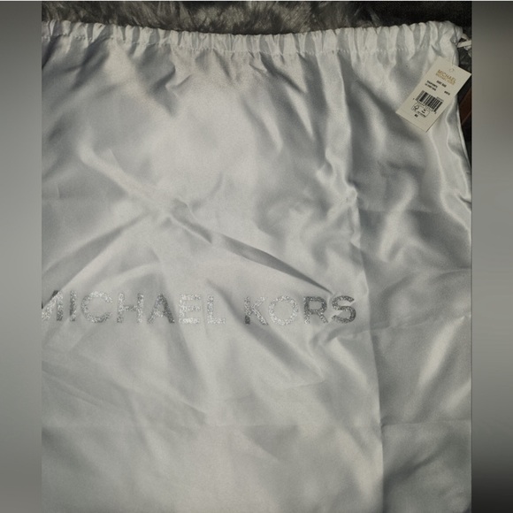 Michael Kors 3pc Set - Picture 11 of 14